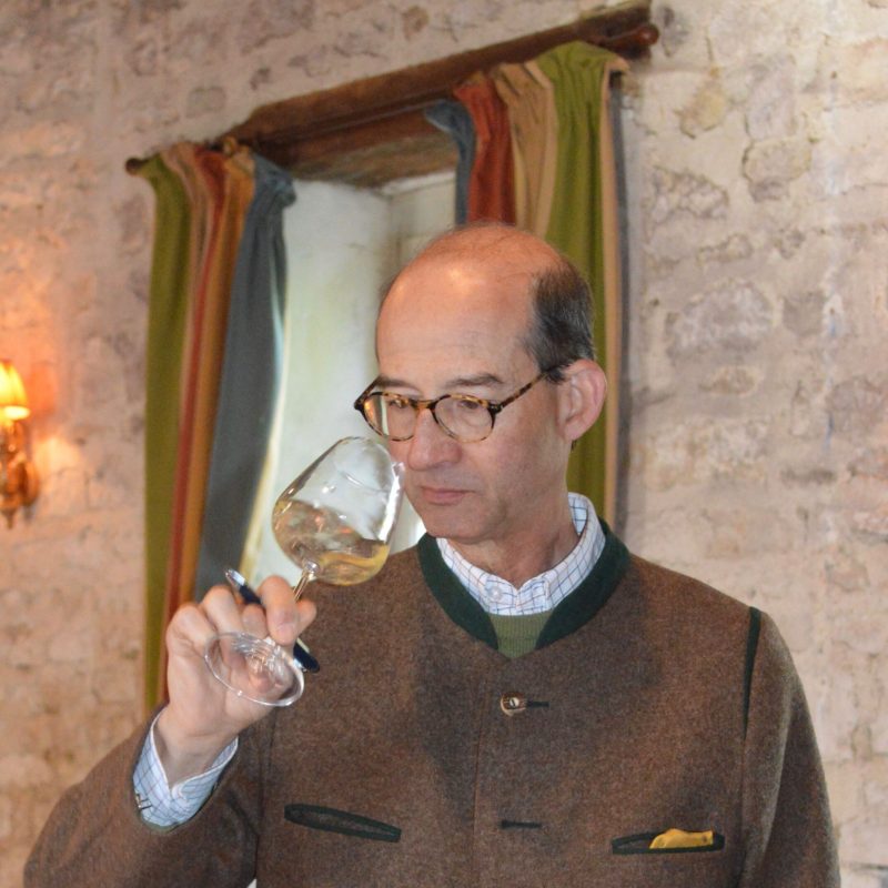 Degustation of white in chateau de viviers